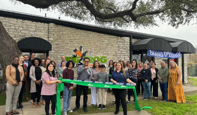Post of Big Frog of Round Rock Grand Opening