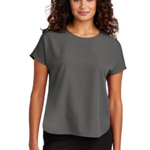 Short sleeved shirt made of poly and spandex